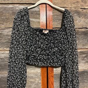 Band of Gypsies Floral Black and White Women's Top Size L Cropped